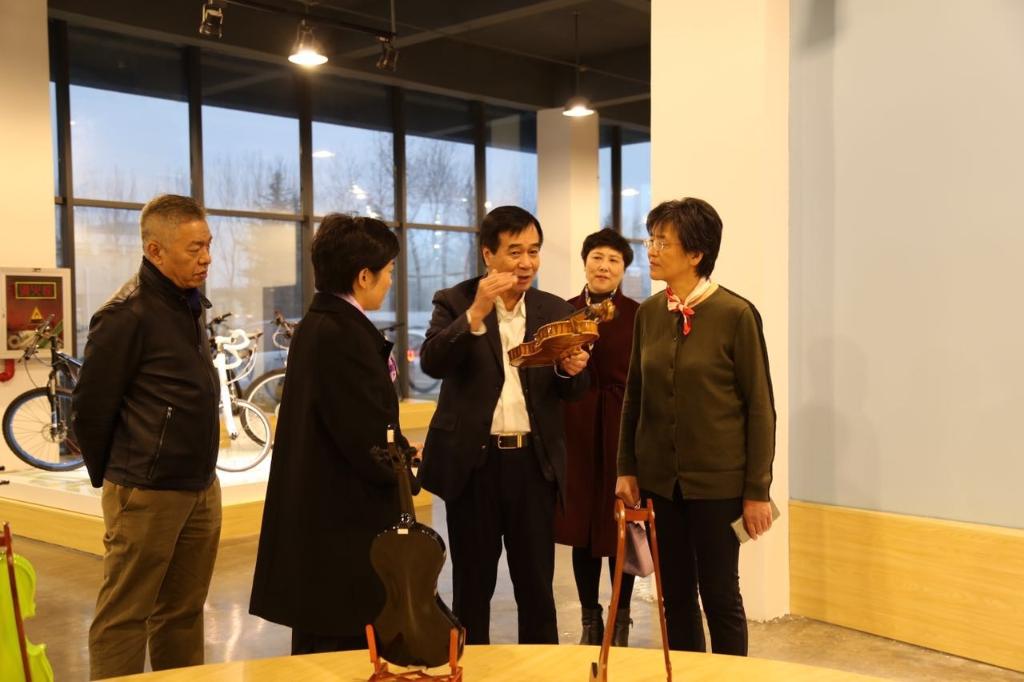 2016年12月13日，时任江苏省科学技术协会党组书记、副主席陈惠娟亲临凯发品牌介绍
参观指导工作。