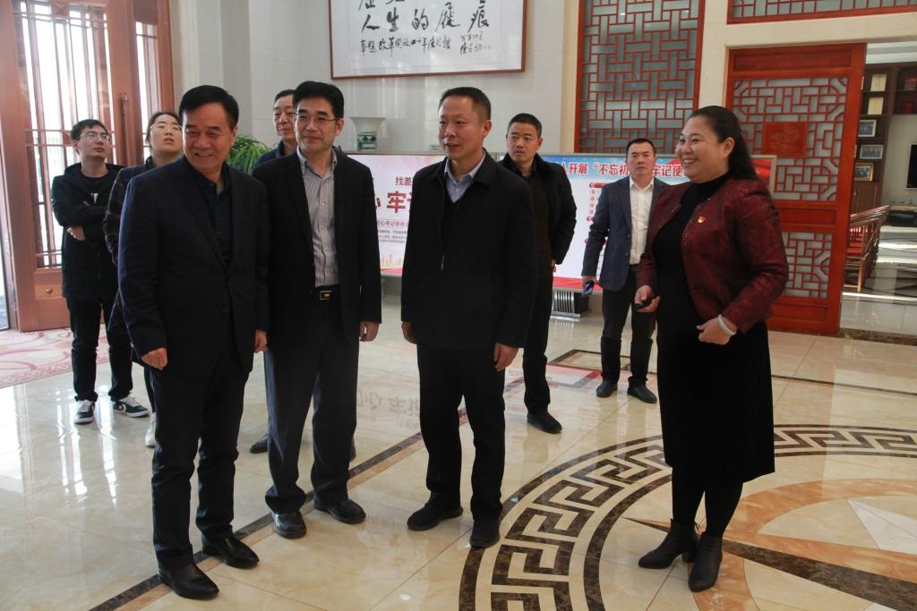 2019年12月10日，江苏省退役军人事务厅领导来凯发品牌介绍
改革开放四十年陈列馆参观